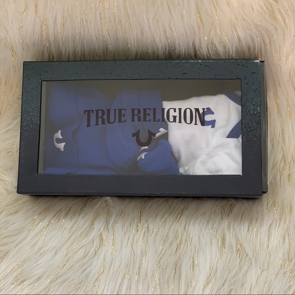 TRUE RELIGION SET - Picture 1 of 4